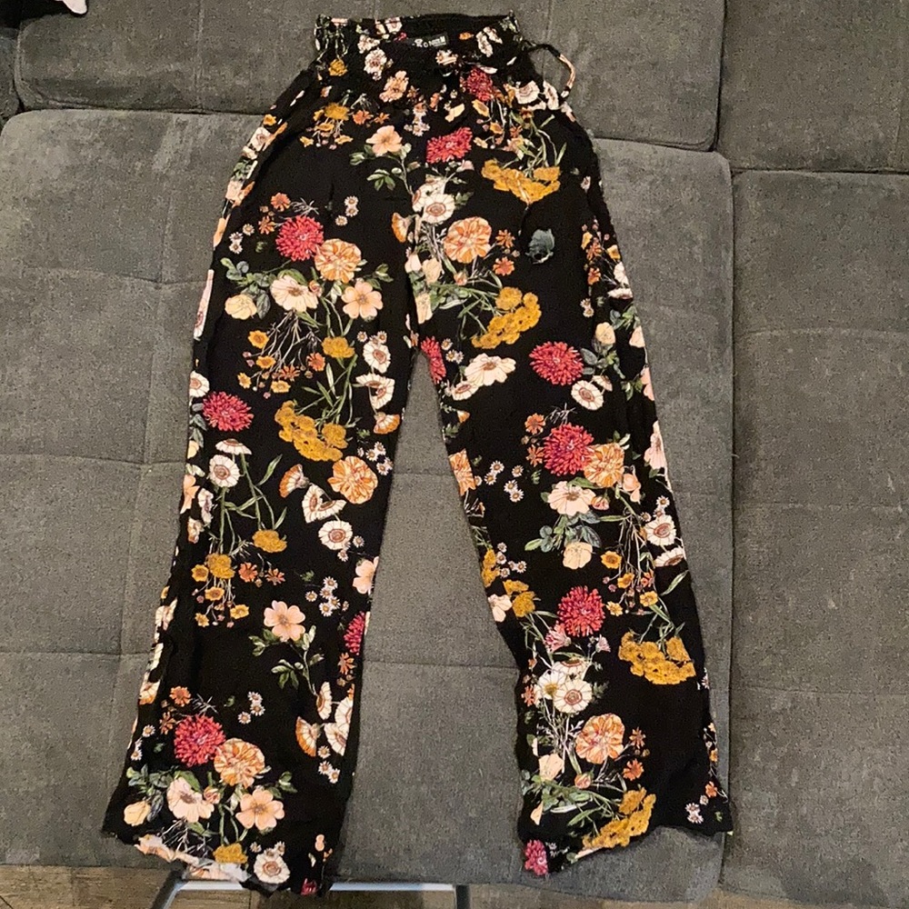 Floral wide leg elastic waist pants